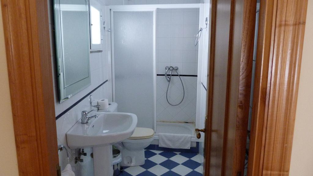 Pension Albergue A Pedra Sarria Δωμάτιο φωτογραφία